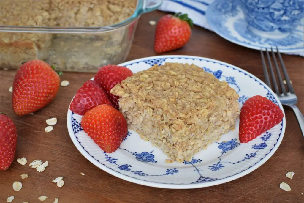Baked Oatmeal with strawberries
