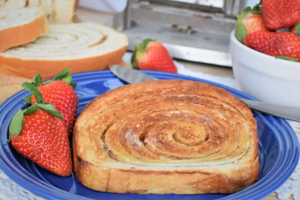 Toasted cinnamon swirl bread - this bread will rise