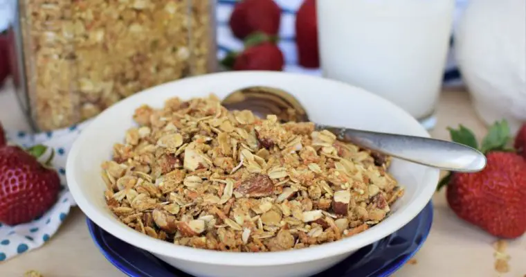 Coconut Almond Granola – Katlyn’s Coconutty ‘Nola